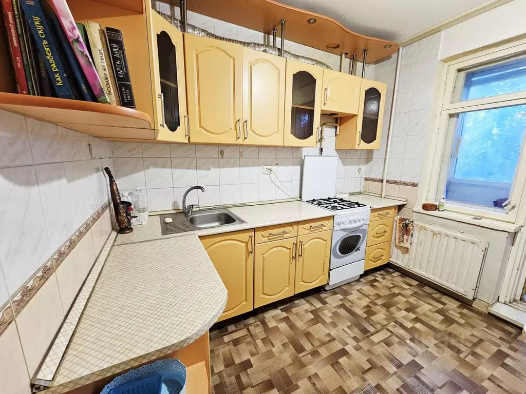3-к кв. Псковская область, Псков ул. Кузбасской Дивизии, 40 (65.9 м) - Фото 0