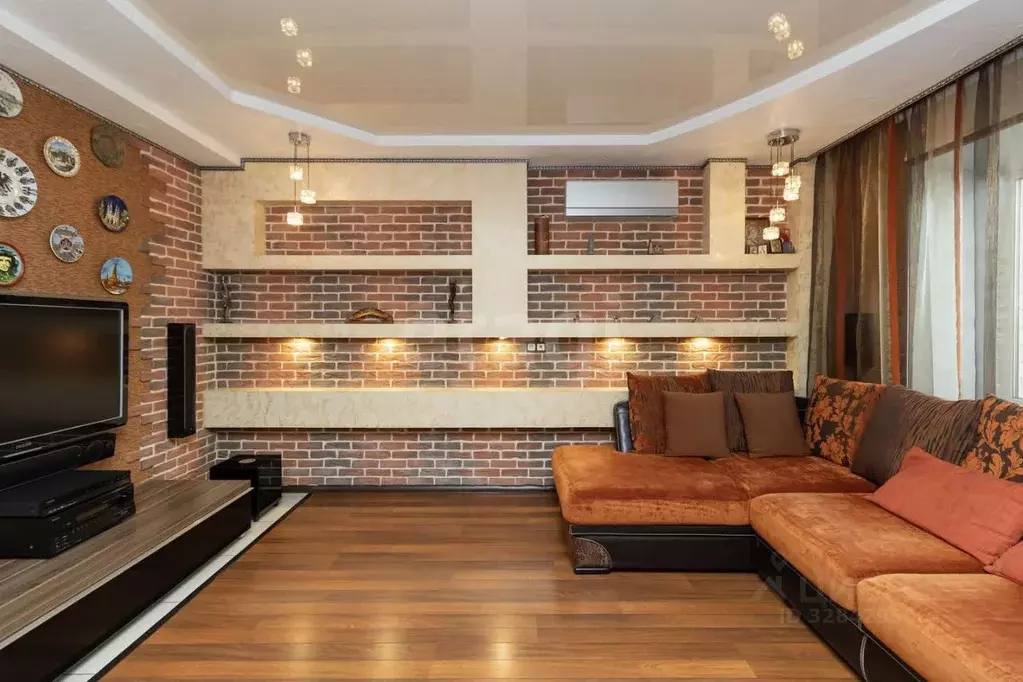 2-к кв. Тюменская область, Тюмень ул. Грибоедова, 6к1 (62.4 м) - Фото 1