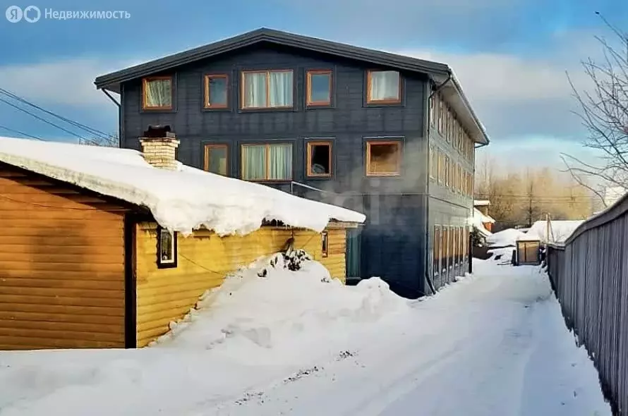 Дом в деревня Снегирёвка, Приозёрная улица (800 м) - Фото 0