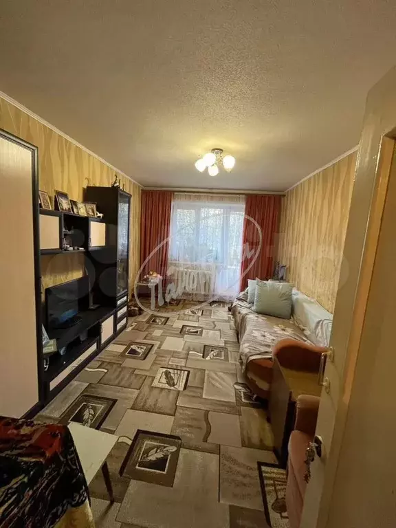 Комната 17 м в 3-к., 5/5 эт. - Фото 0