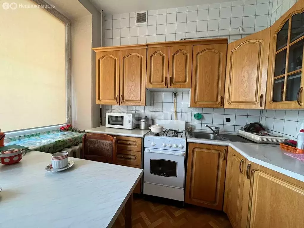 3-комнатная квартира: Волгоград, улица Маршала Чуйкова, 11 (74.3 м) - Фото 2