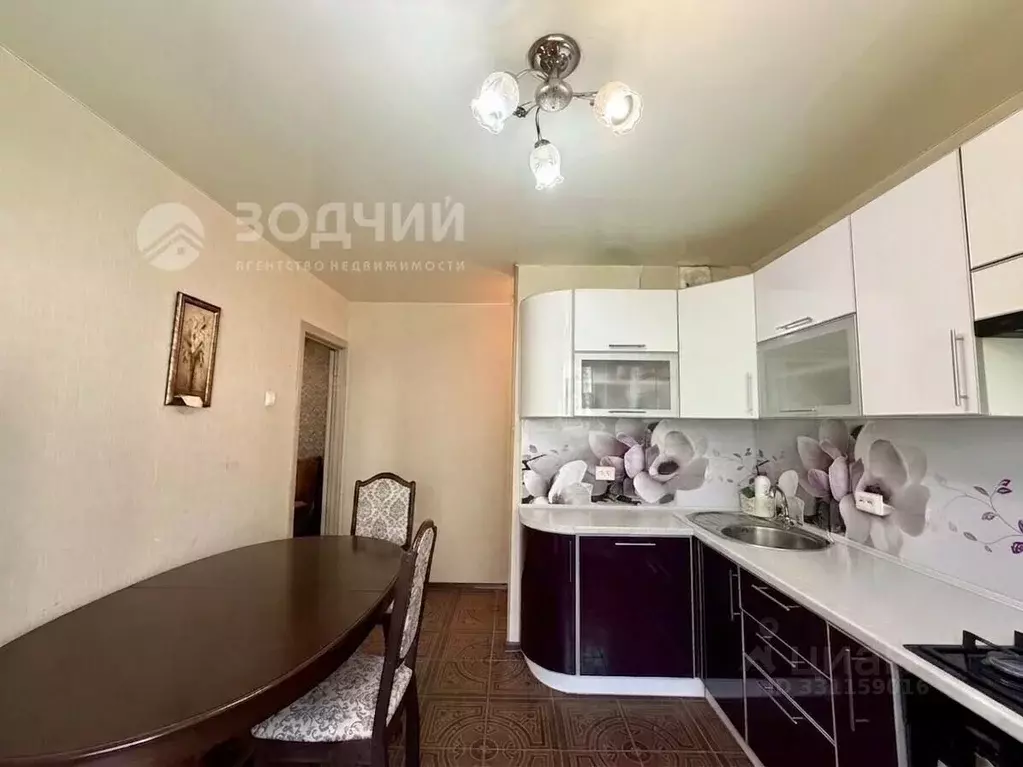3-к кв. Чувашия, Канаш ул. Машиностроителей, 28 (69.4 м) - Фото 2