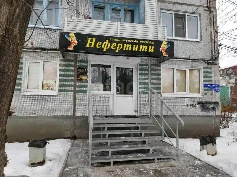 Торговая площадь в Омская область, Полтавка рп ул. Гуртьева, 25 (61 м) - Фото 1