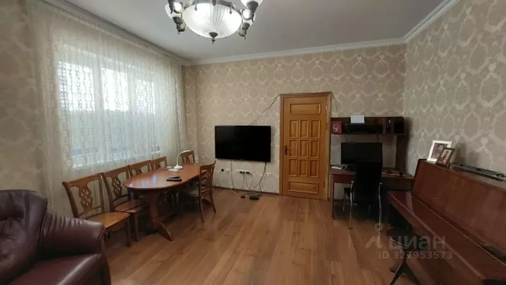 Дом в Северная Осетия, Владикавказ пл. Свободы (95 м) - Фото 1