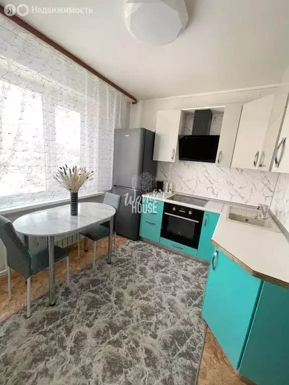 3-комнатная квартира: Тюмень, улица Республики, 223 (89 м) - Фото 1