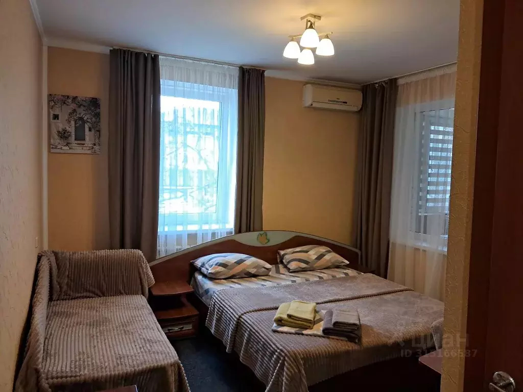 Комната Крым, Симферополь спуск Суворовский, 9 (42.0 м) - Фото 1