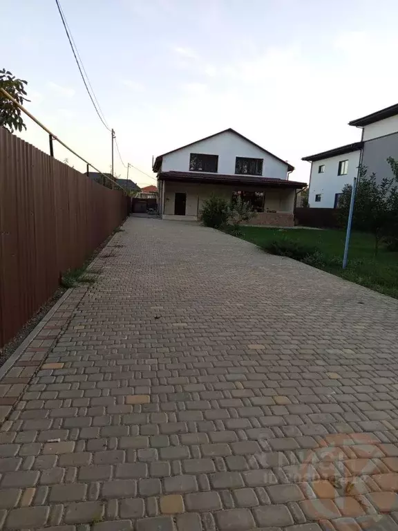 Дом в Крым, Симферопольский район, с. Мирное ул. Русская (274 м) - Фото 1