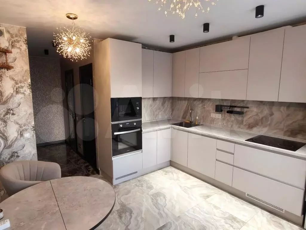 2-к. квартира, 60 м, 17/17 эт. - Фото 1