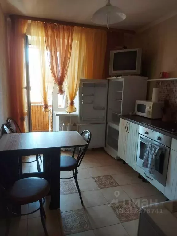 1-к кв. Тюменская область, Тюмень ул. Боровская, 8 (37.0 м) - Фото 0