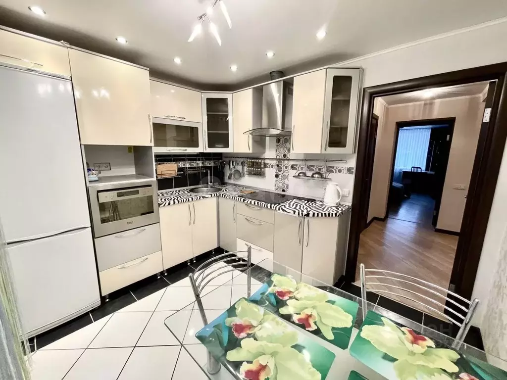 3-к кв. Воронежская область, Воронеж ул. Хользунова, 72А (71.0 м) - Фото 2