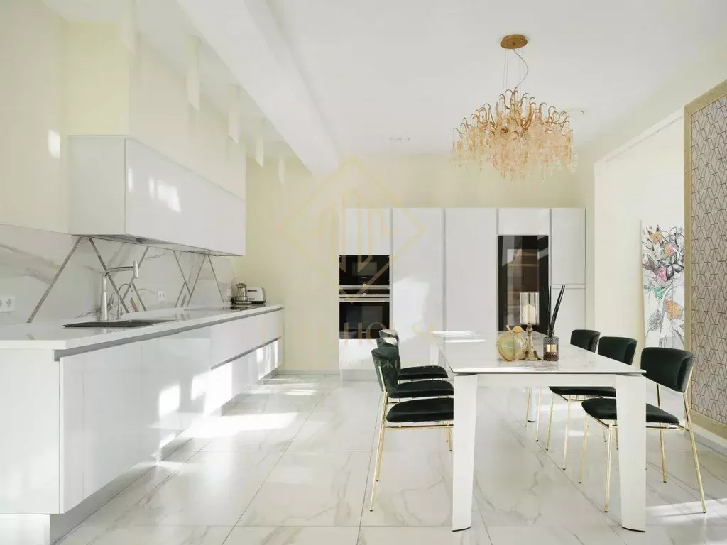 5-к кв. Иркутская область, Иркутск Советская ул., 27 (221.0 м) - Фото 1