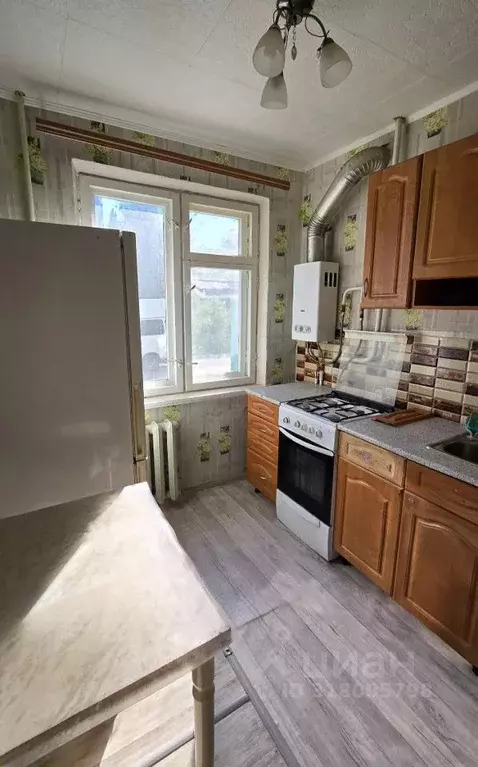 2-к кв. Волгоградская область, Камышин 4-й мкр, 83 (44.1 м) - Фото 1