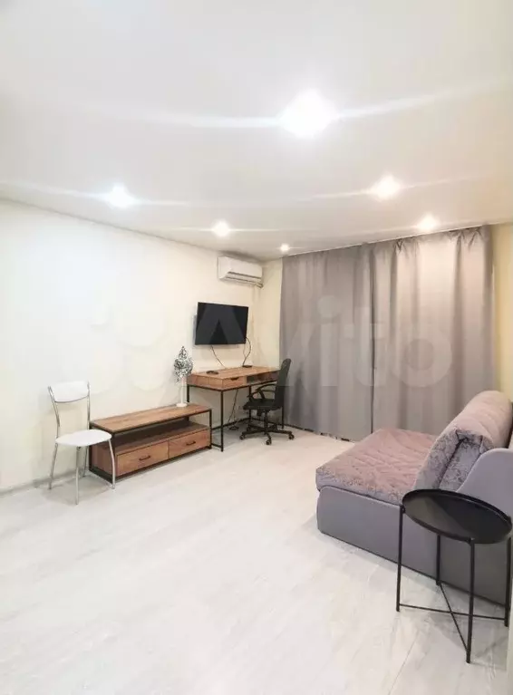 2-к. квартира, 40 м, 1/9 эт. - Фото 0