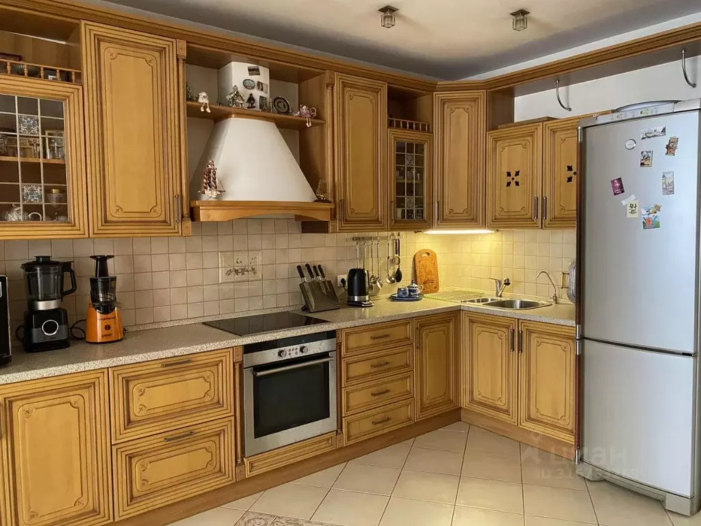 3-к кв. Омская область, Омск ул. Сазонова, 64 (98.7 м) - Фото 1