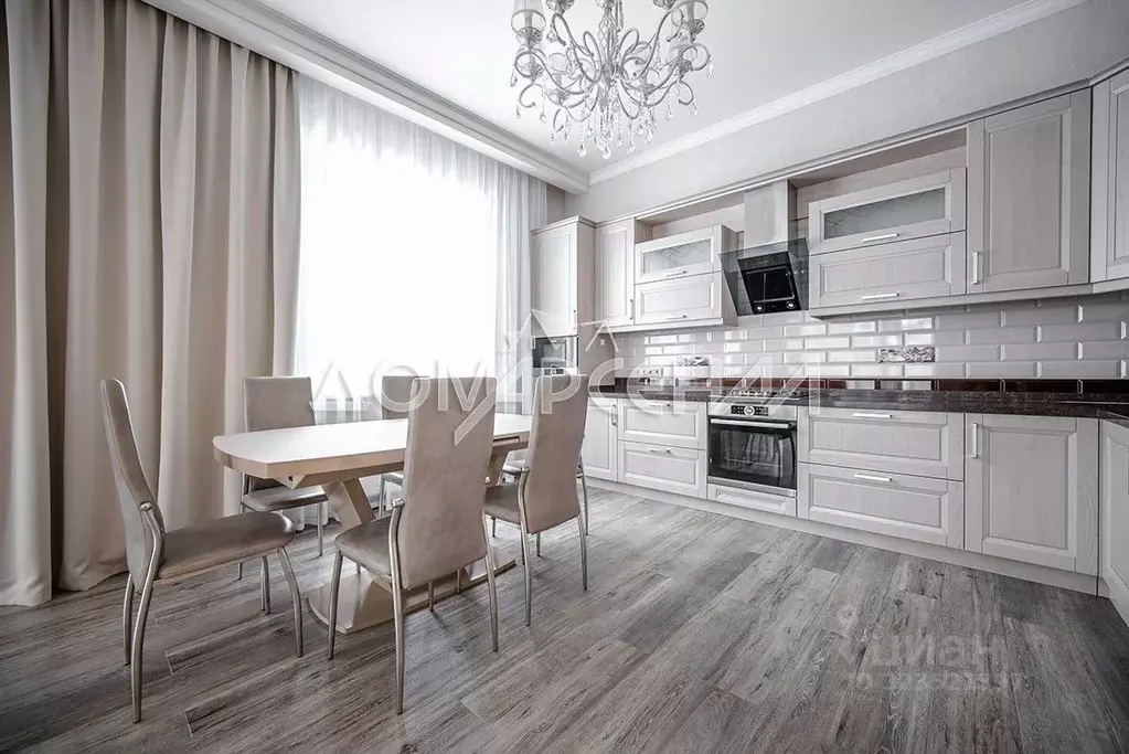 Дом в Москва № 364 кв-л,  (295 м) - Фото 1