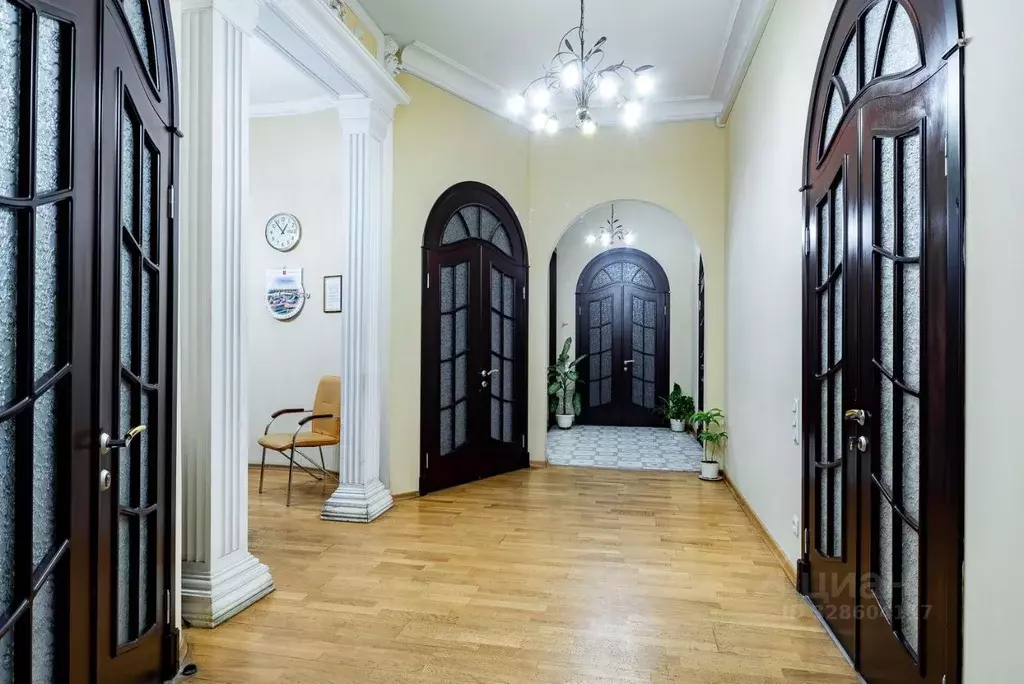 Офис в Санкт-Петербург Каменноостровский просп., 20 (244 м) - Фото 1