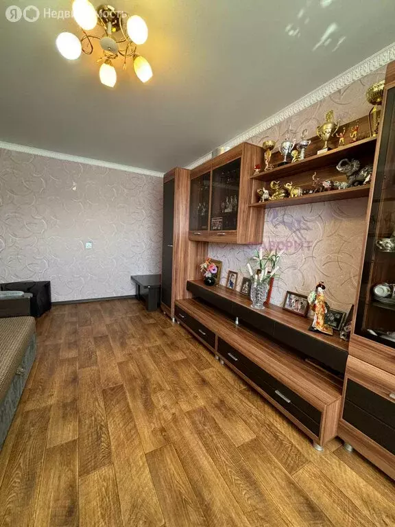 3-комнатная квартира: Новотроицк, проспект Металлургов, 8 (61.9 м) - Фото 0