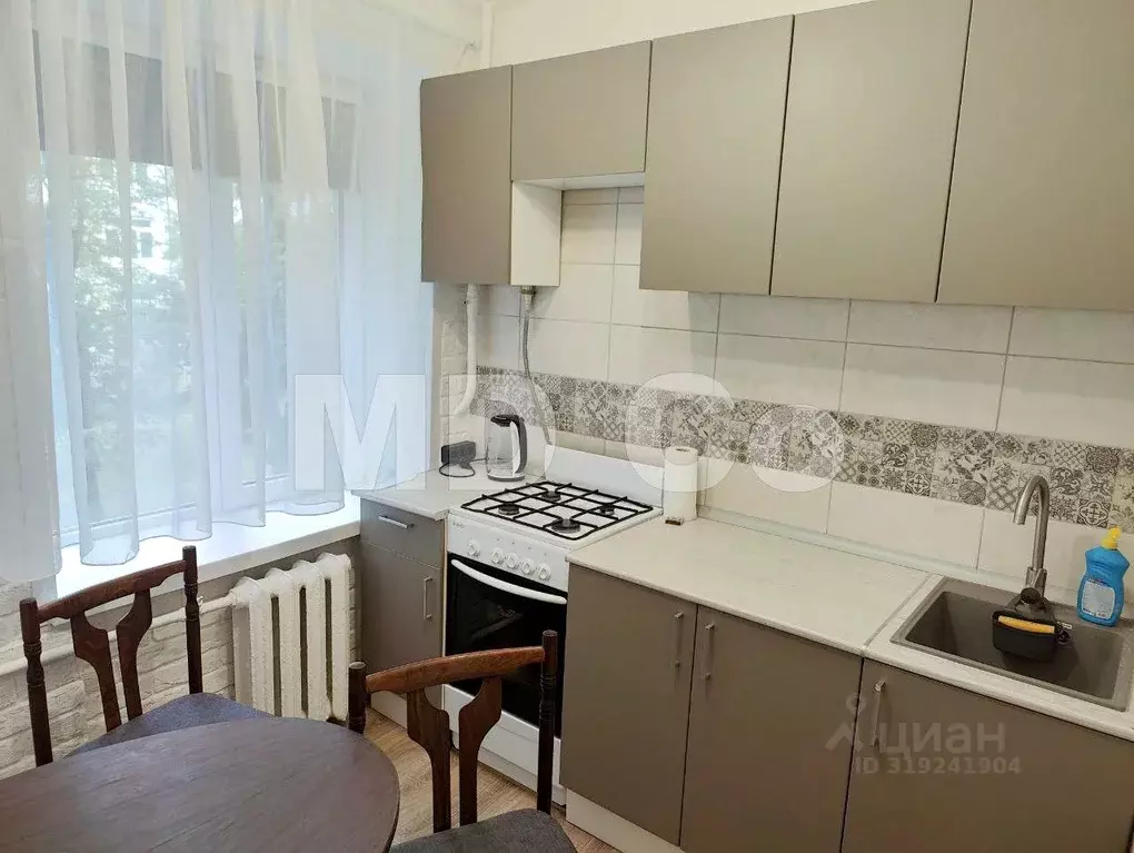 2-к кв. Москва Химкинский бул., 19К1 (43.0 м) - Фото 0