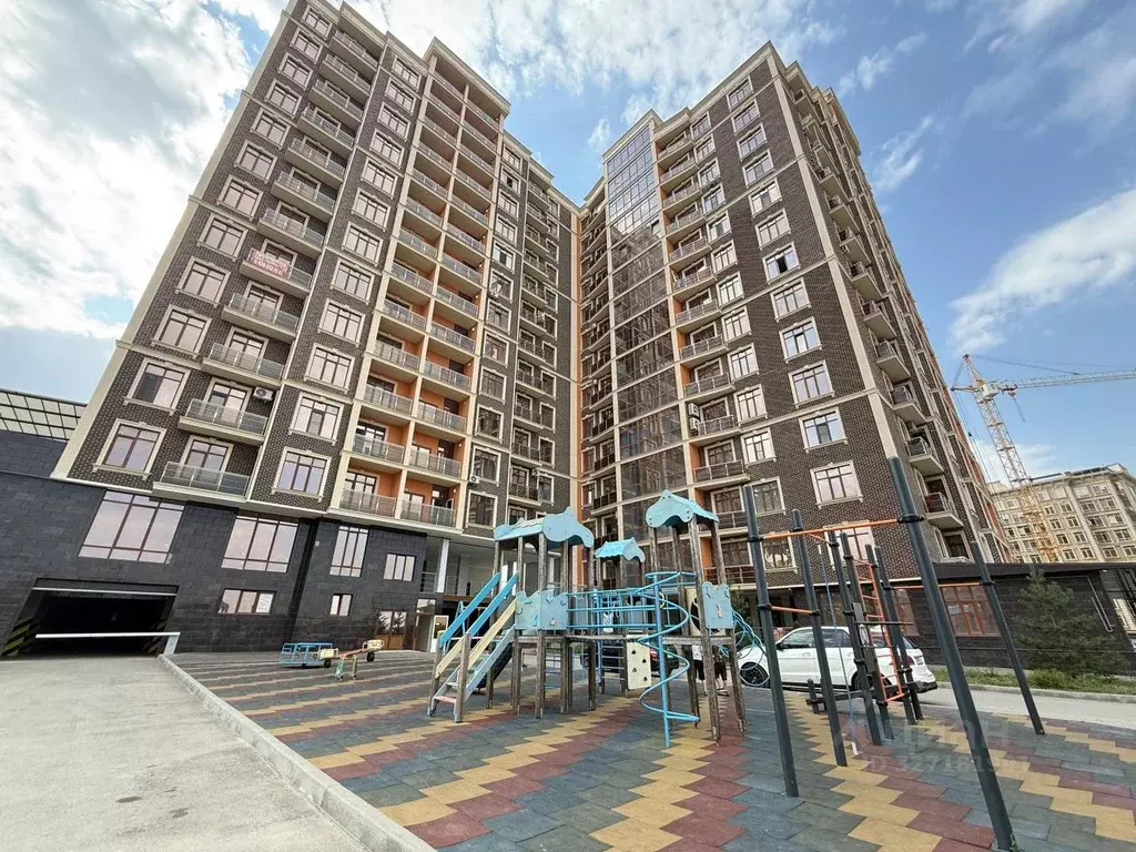 4-к кв. Кабардино-Балкария, Нальчик ул. Тлостанова, 16 (149.1 м) - Фото 1