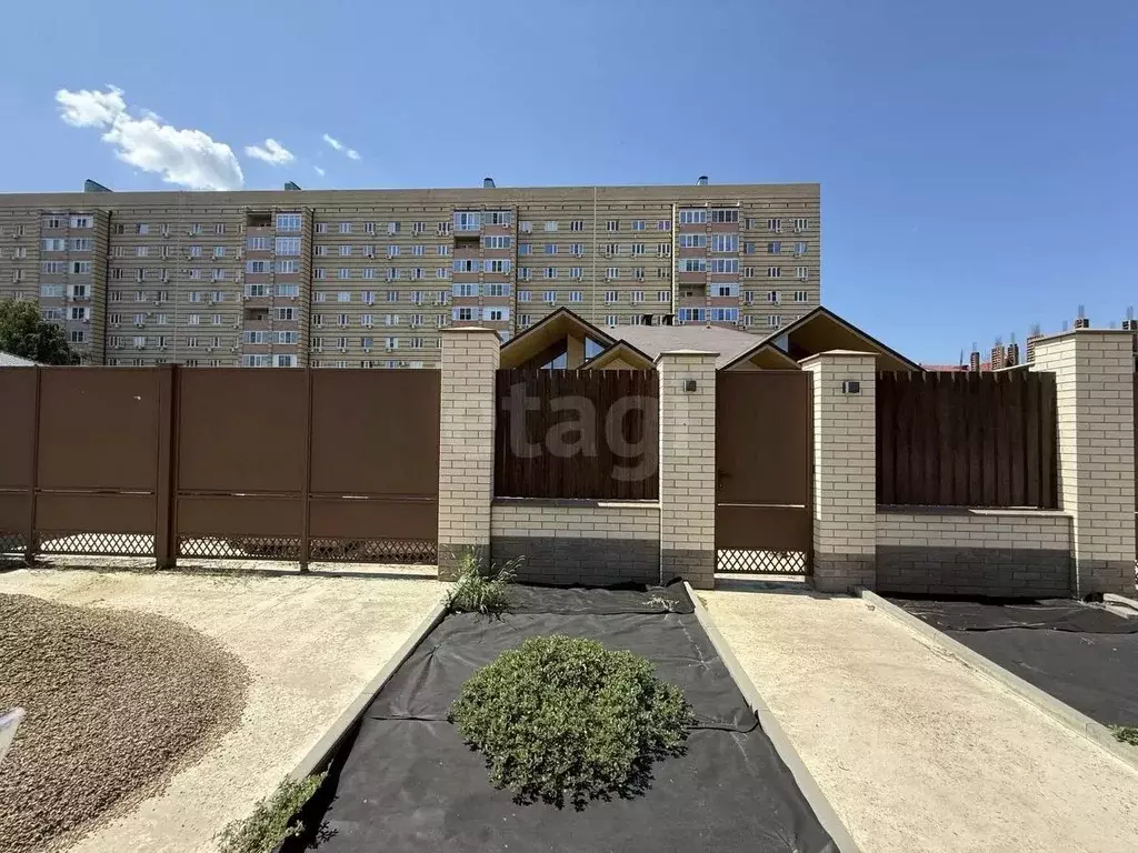Таунхаус в Краснодарский край, Ейск Коммунистическая ул. (150 м) - Фото 2