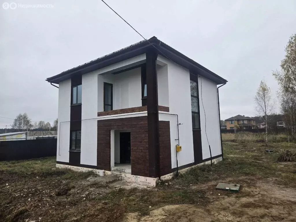 Дом в Калужская область, Боровский муниципальный округ, деревня ... - Фото 1