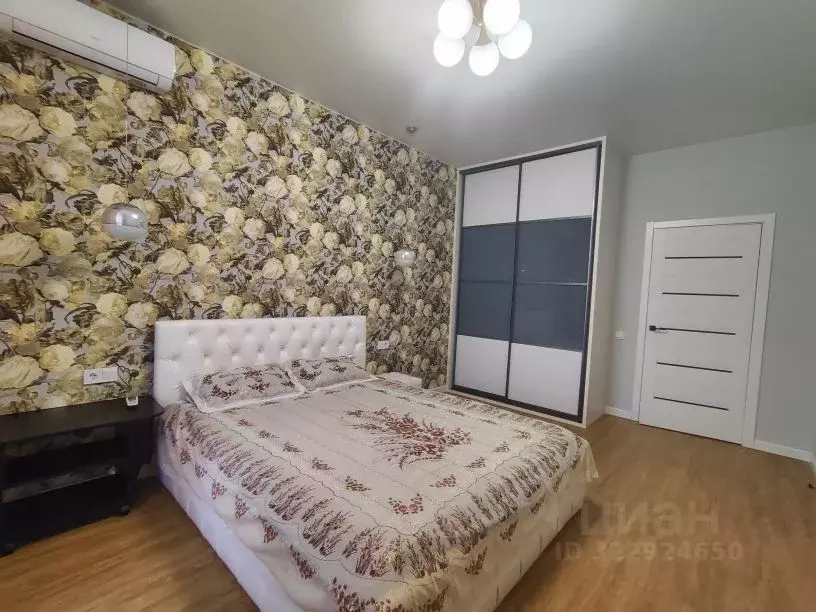 1-к кв. Краснодарский край, Новороссийск Суворовская ул., 71 (42.0 м) - Фото 1