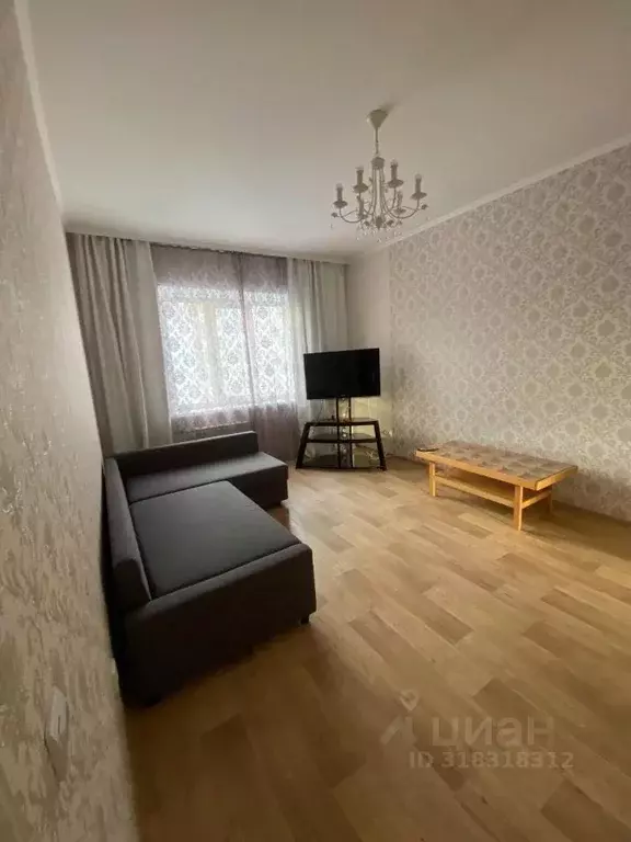 1-к кв. Саха (Якутия), Якутск ул. Петровского, 10/5 (38.0 м) - Фото 0