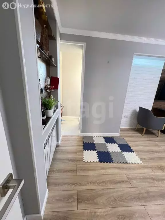 2-комнатная квартира: Владикавказ, улица Цоколаева, 12 (70 м) - Фото 1