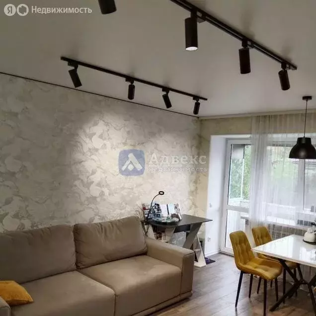 3-комнатная квартира: Тюмень, улица Республики, 169 (55.5 м) - Фото 1