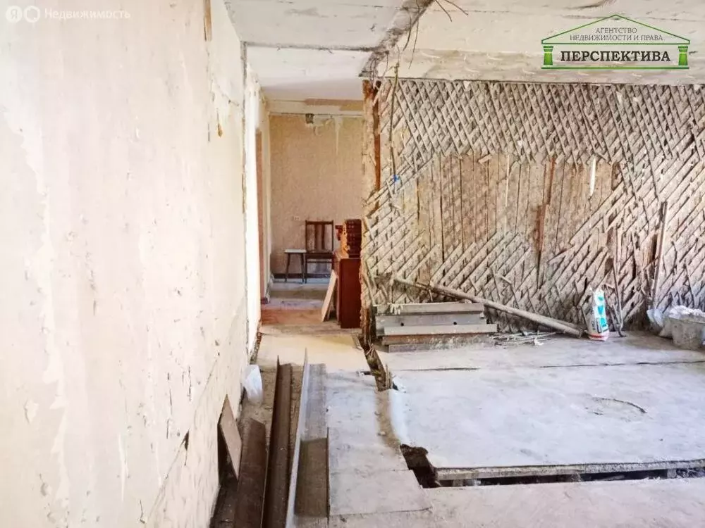 3-комнатная квартира: Артём, улица Стрельникова, 37 (61.8 м) - Фото 2