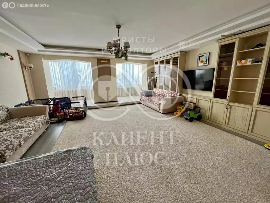 3-комнатная квартира: Южно-Сахалинск, проспект Победы, 10Б (113 м) - Фото 1