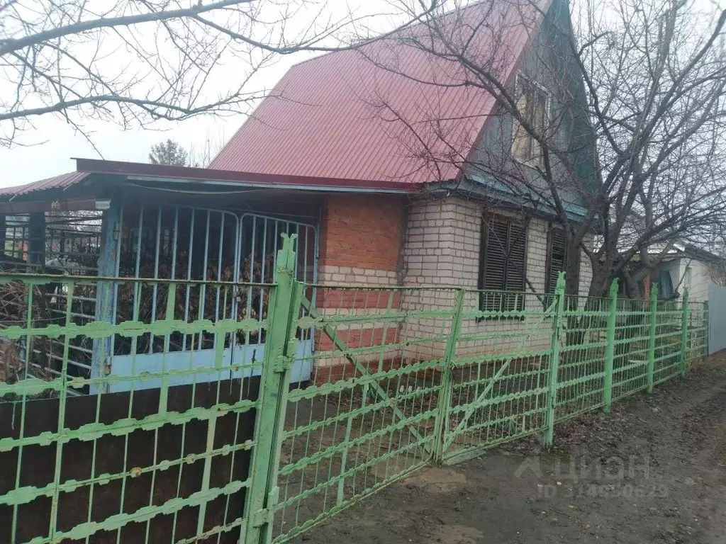 Дом в Саратовская область, Энгельсский район, Красноярское ... - Фото 1