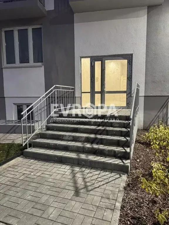 Офис в Ульяновская область, Ульяновск ул. Защитников Отечества, 23 (25 ... - Фото 1