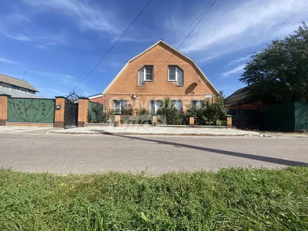 Дом в Курская область, Курчатовский район, Имени Карла Либкнехта рп ... - Фото 1