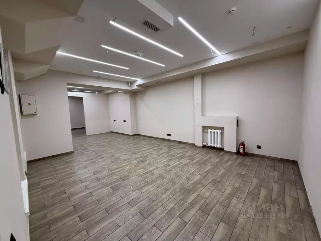 Офис в Санкт-Петербург 8-я Васильевского острова линия, 25 (60 м) - Фото 1