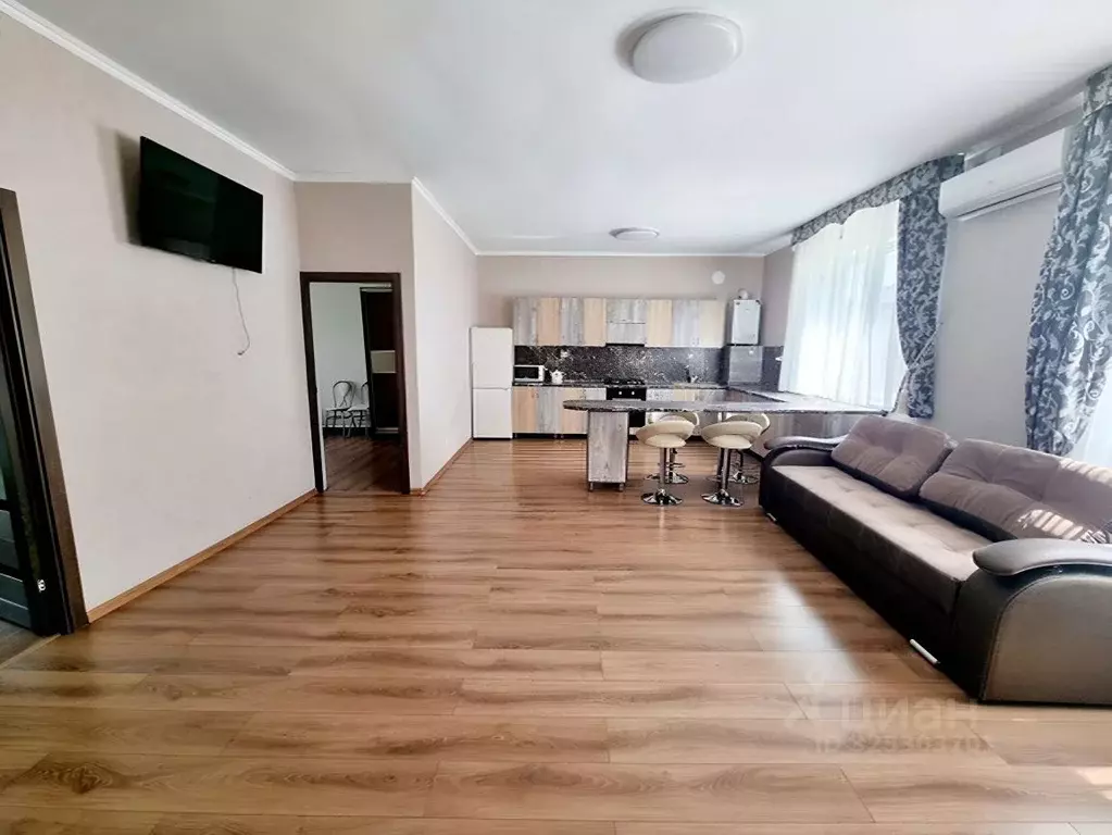 Дом в Ростовская область, Каменск-Шахтинский ул. 1-я Линия (110 м) - Фото 1