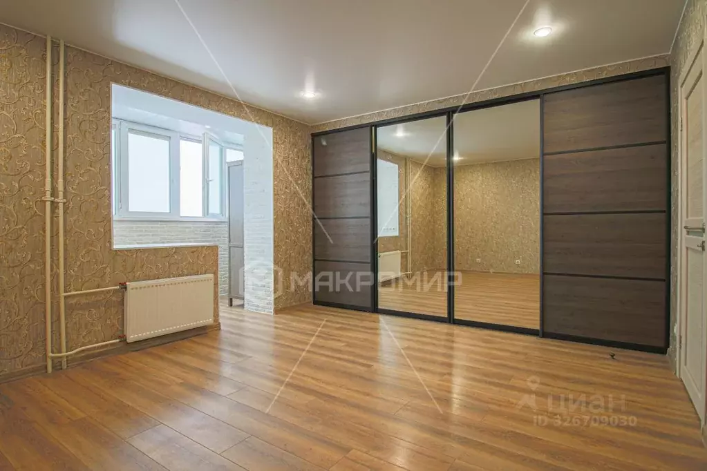 2-к кв. Санкт-Петербург пос. Парголово, ул. Тихоокеанская, 10к1 (80.0 ... - Фото 0