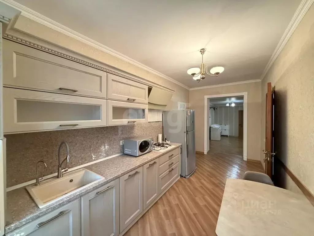 3-к кв. Дагестан, Махачкала ул. Азиза Алиева, 17 (95.0 м) - Фото 1
