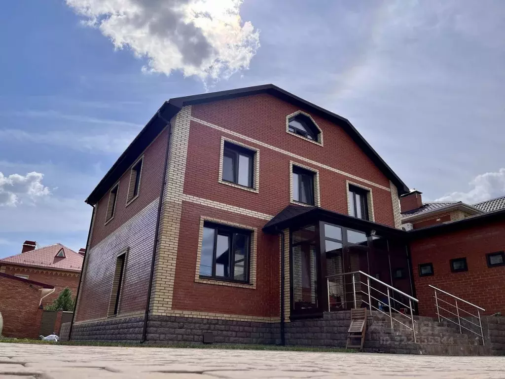 Коттедж в Омская область, Омск ул. В.Е. Урядова, 8 (372 м) - Фото 1