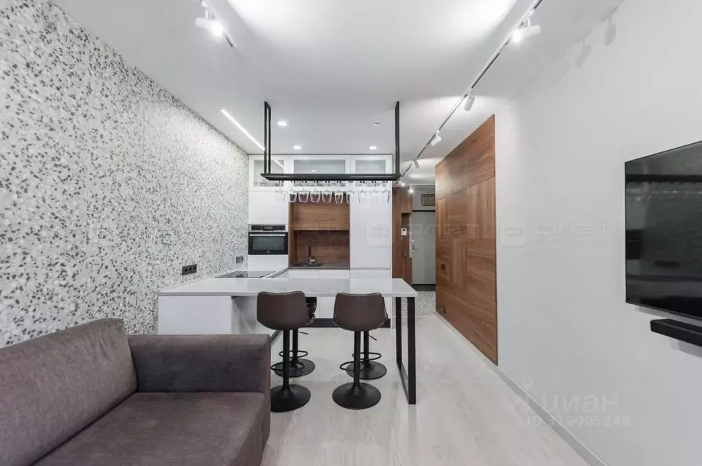 2-к кв. Татарстан, Казань ул. Оренбургский Тракт, 4Б (47.0 м) - Фото 1