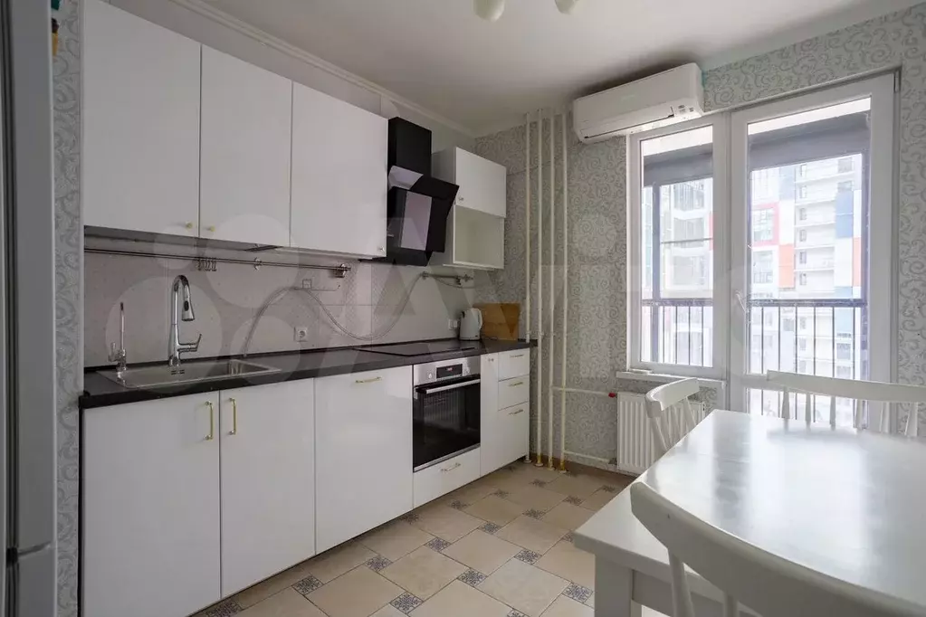2-к. квартира, 60 м, 6/17 эт. - Фото 1