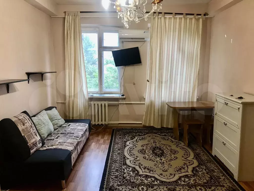 Комната 20 м в 8-к., 2/2 эт. - Фото 0