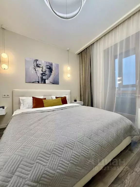 1-к кв. Тюменская область, Тюмень ул. 50 лет Октября, 4 (55.0 м) - Фото 1