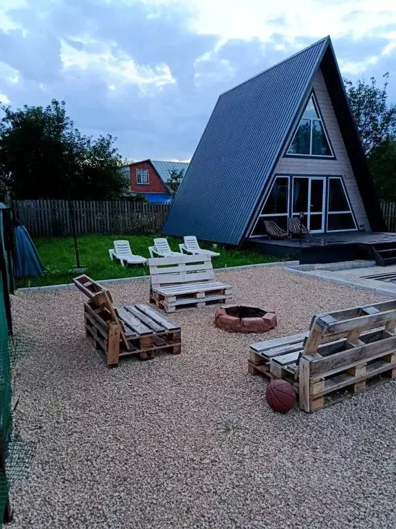 Дом в Саратовская область, Энгельсский район, Красноярское ... - Фото 1