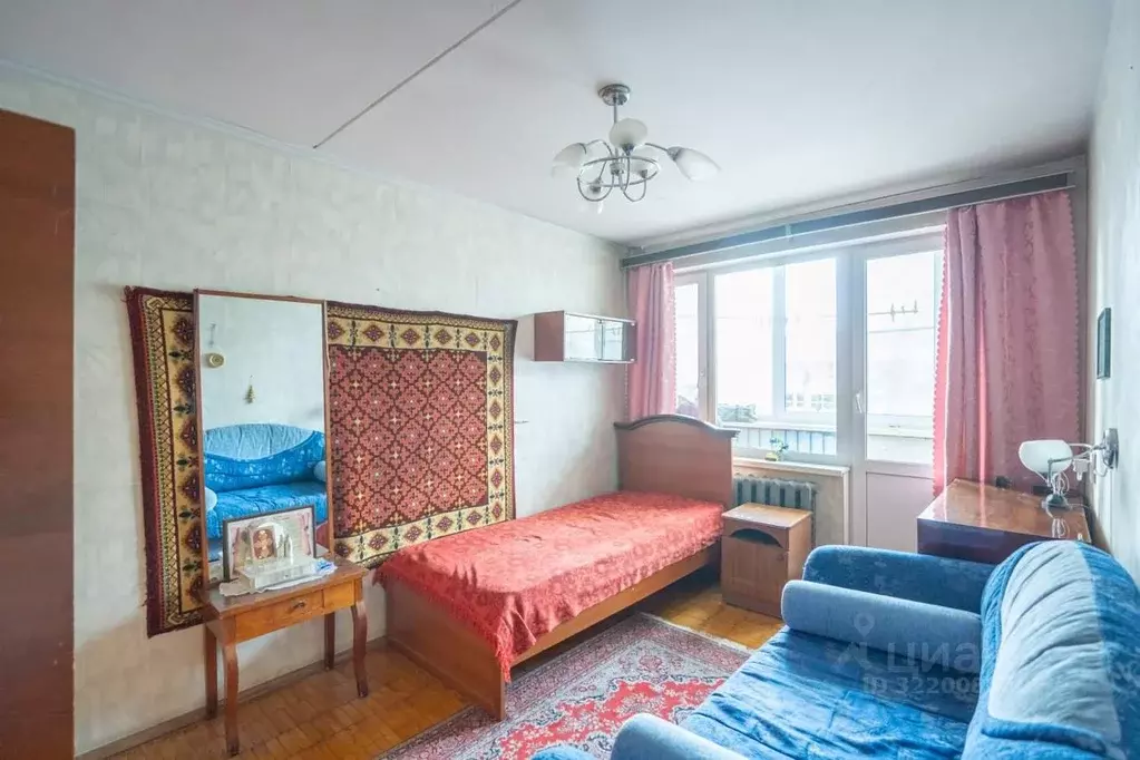 Комната Свердловская область, Екатеринбург ул. Викулова, 37к1 (16.0 м) - Фото 0