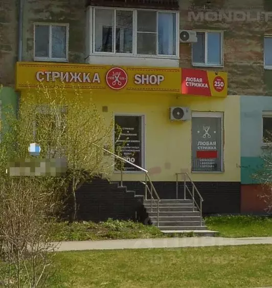 Торговая площадь в Свердловская область, Асбест просп. Ленина, 43 (90 ... - Фото 1