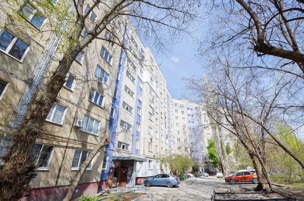 3-к кв. Саратовская область, Саратов Днепропетровская ул., 6 (64.0 м) - Фото 0