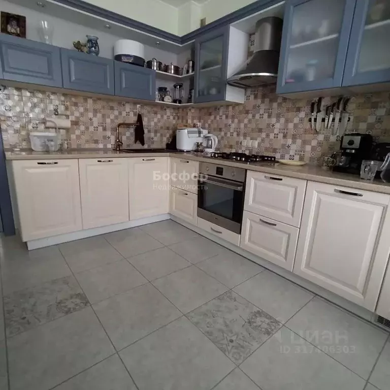 2-к кв. Крым, Феодосия ул. Гарнаева, 63К (85.0 м) - Фото 1