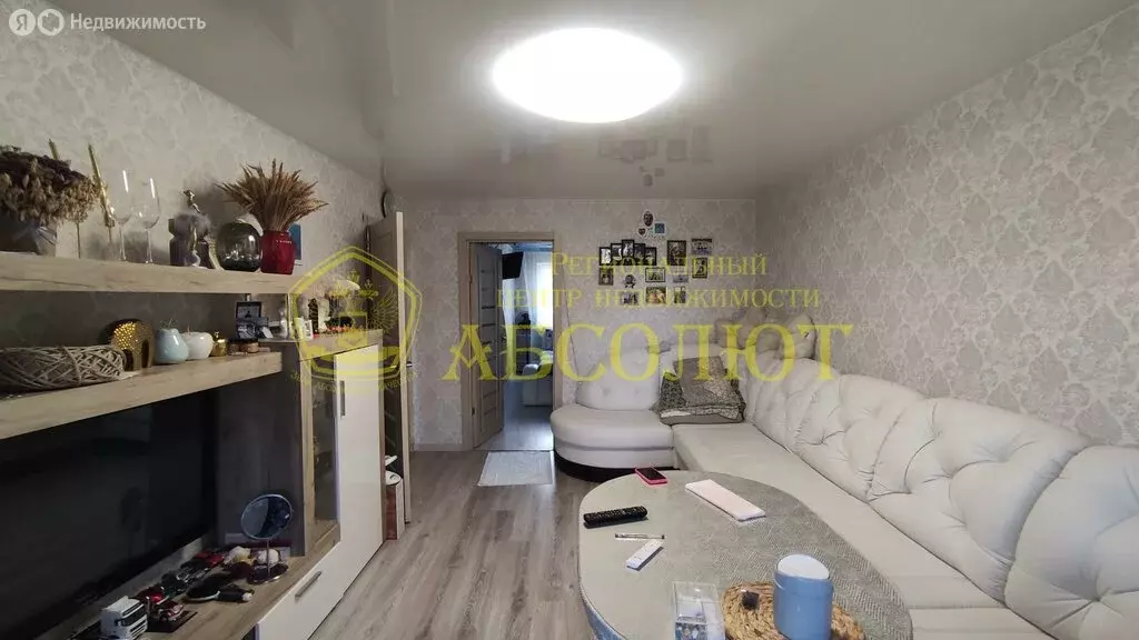 3-комнатная квартира: Дегтярск, улица Уральских Танкистов, 16 (58.6 м) - Фото 1
