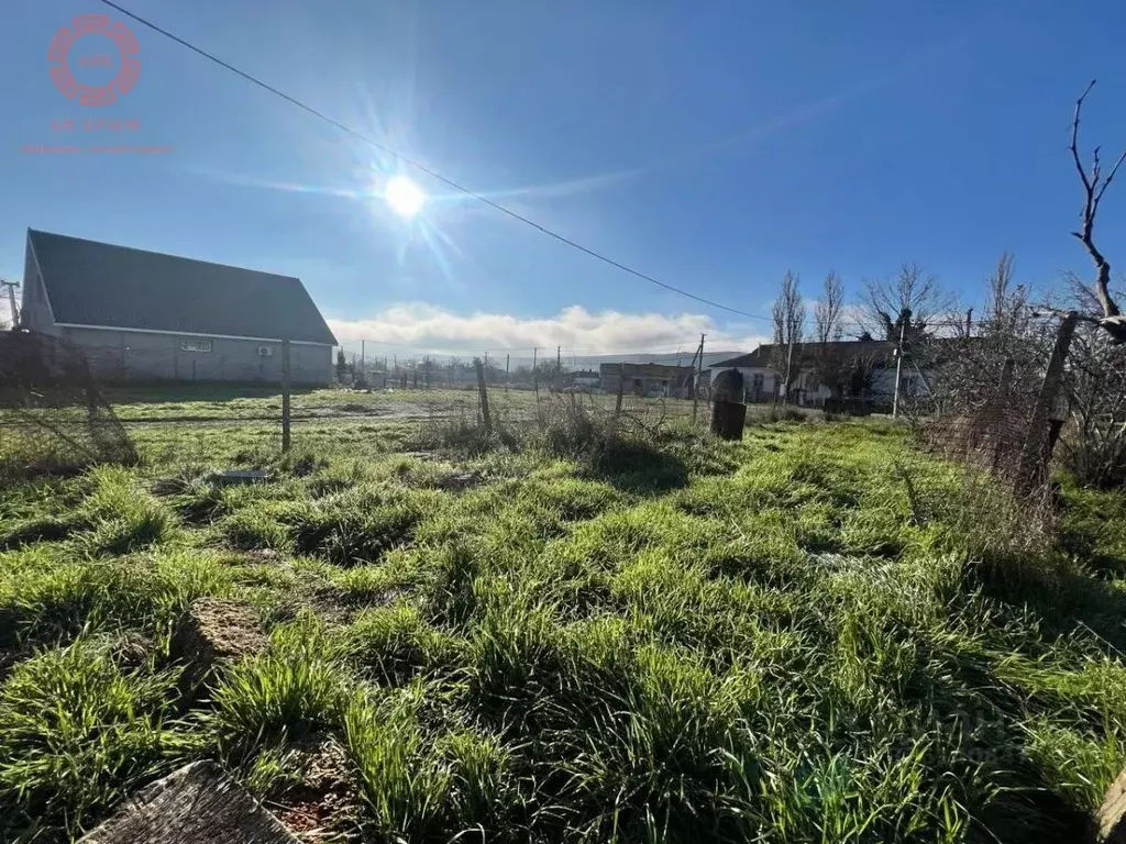 Участок в Крым, Феодосия муниципальный округ, с. Южное ул. Центральная ... - Фото 1